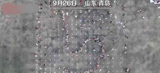 500名学生用贪吃蛇摆出中国地图 他们到底是怎么做到