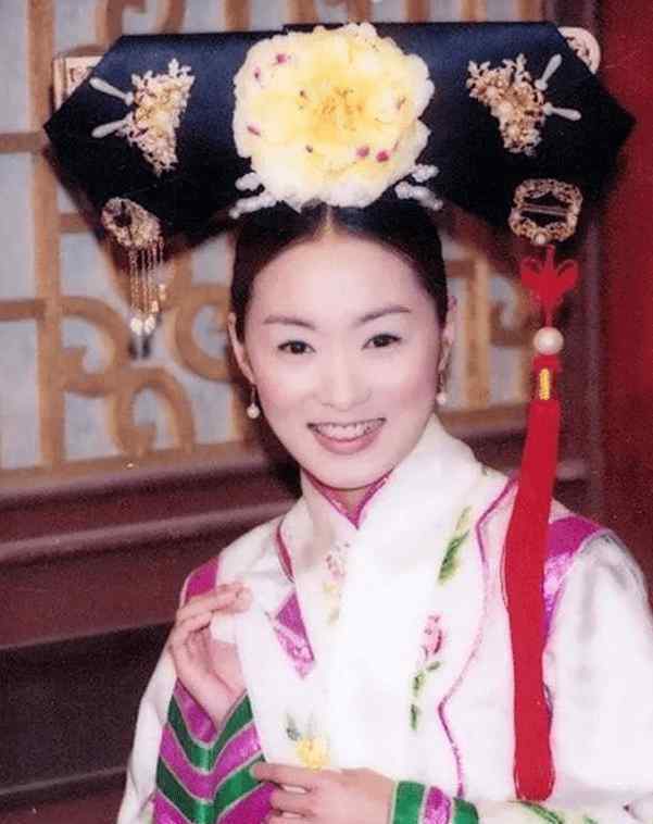 郑家榆 49岁“怀玉公主”郑家榆回归荧屏！同框小26岁女星更像姐妹，气质佳