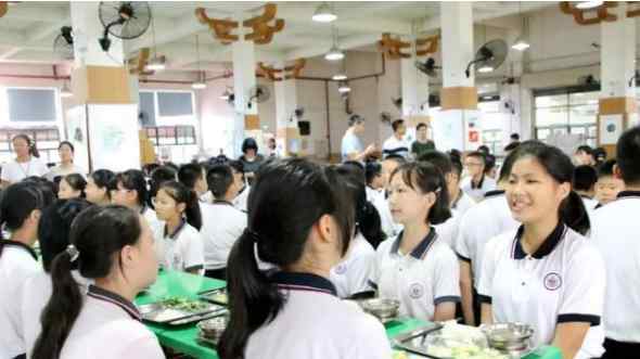 广东一学校推出危机体验餐 为什么要推出这个套餐