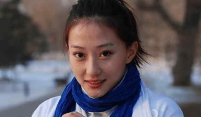 蒋依珊 她是《乡村爱情》中的最美演员，嫁小3岁小丈夫，今35岁活成人生赢家