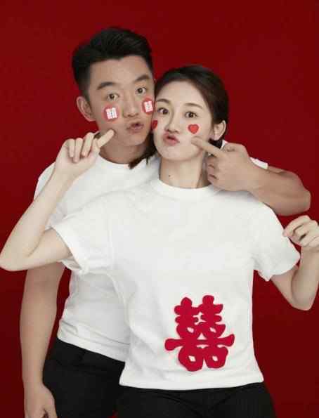 网友偶遇郑恺苗苗逛公园 究竟发生了什么