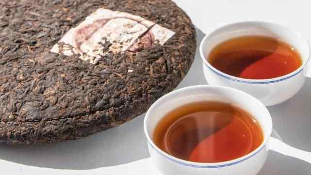 普洱生茶和熟茶的区别 普洱生茶和熟茶怎么区分？各有什么优缺点？