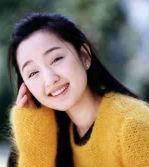 赖文峰 “甜歌皇后”杨钰莹：曾四次为赖文峰打胎，至今单身的她依然很美