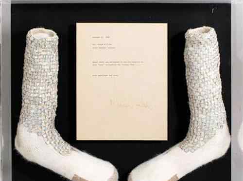 迈克尔·杰克逊水晶袜拍卖什么情况水晶袜值多少钱