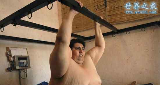 全世界最胖的人 世界上最胖的男人，最高体重达1194斤