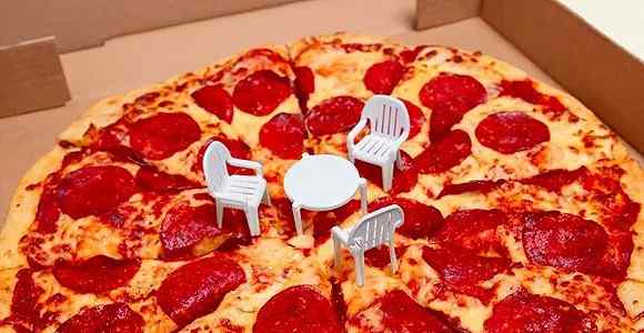 pizza外卖 外卖披萨中间的白色塑料圆盘 有多少玩法？