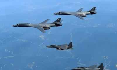 美军两架轰炸机被曝现身东海上空 美军轰炸机为什么频频骚扰中国