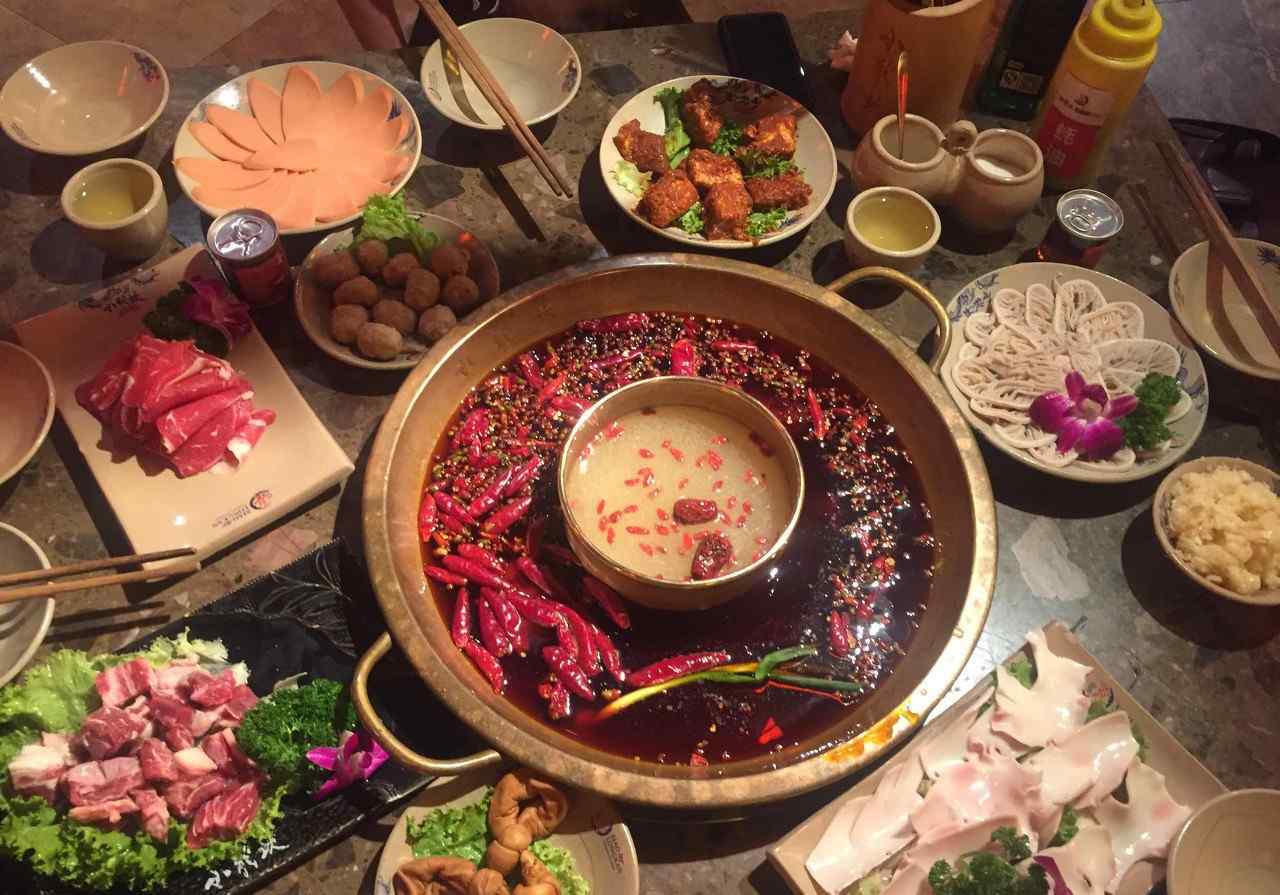 五一长假餐饮消费迎来高潮 火锅率先“满血复活”