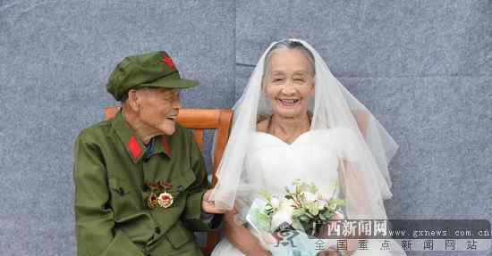 92岁老兵迟来76年的婚纱照 对此大家怎么看？