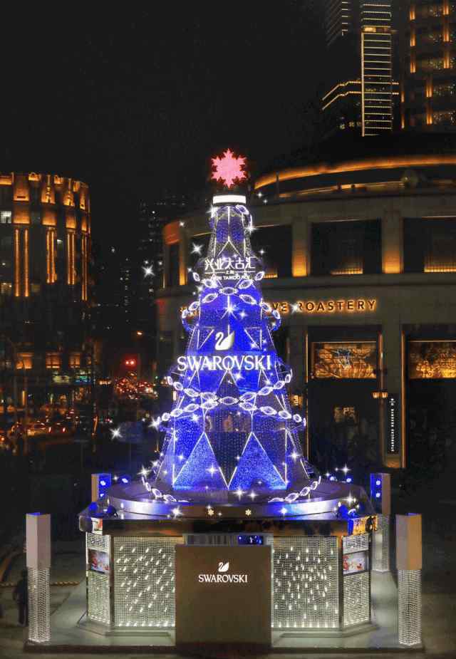 圣诞魔术 施华洛世奇贴满10000颗“水晶”の圣诞树空降太古汇,魔术秀、水晶世界,开启璀璨圣诞之旅