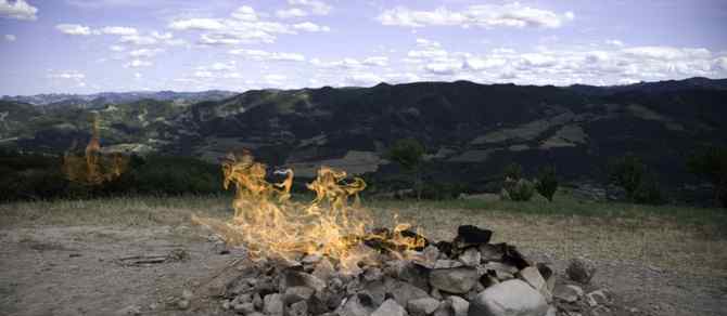 世界上最小的喷发火山用来烧烤 现在成了旅游胜地