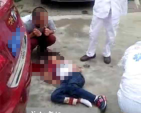 男子开车撞死9岁女儿 车体右侧从小女孩的身上碾过