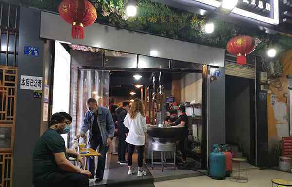 武汉超四成餐厅恢复外卖业务 这意味着什么?