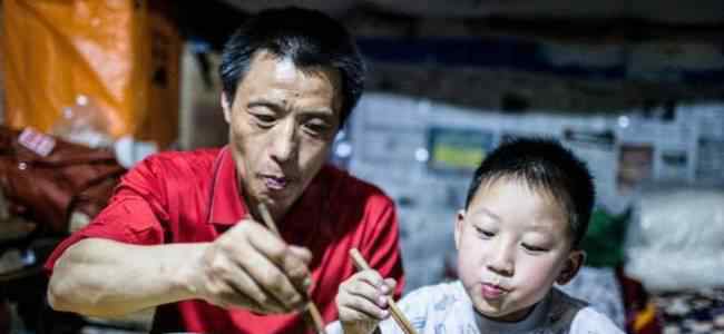 10年前刷屏的棒棒父子现状 究竟是怎么一回事?