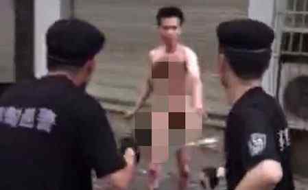 武汉男子裸体捅人 事发前其母也被其刺伤