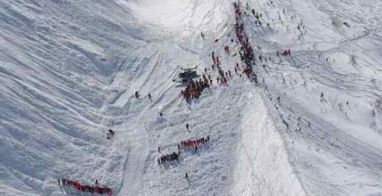 法国滑雪旅游胜地发生雪崩 4人死亡5人下落不明