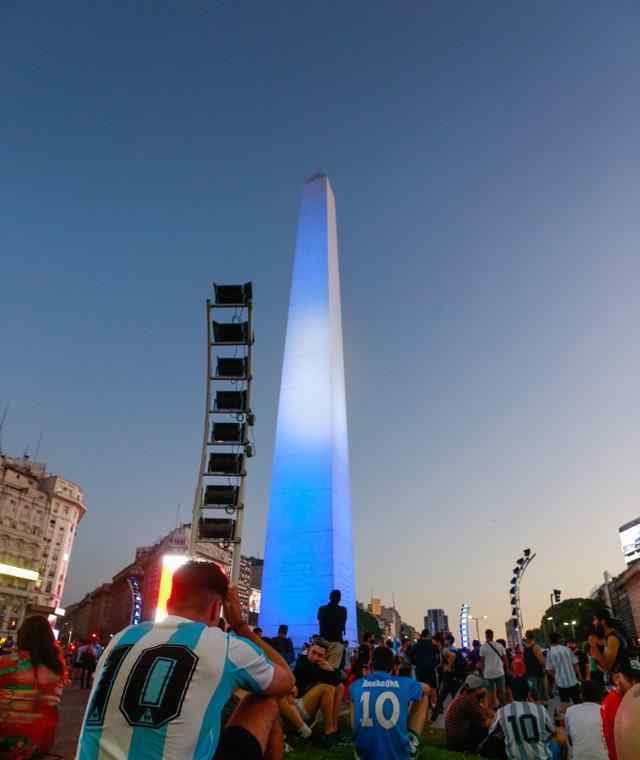 阿根廷准备为马拉多纳举行国葬 这意味着什么?