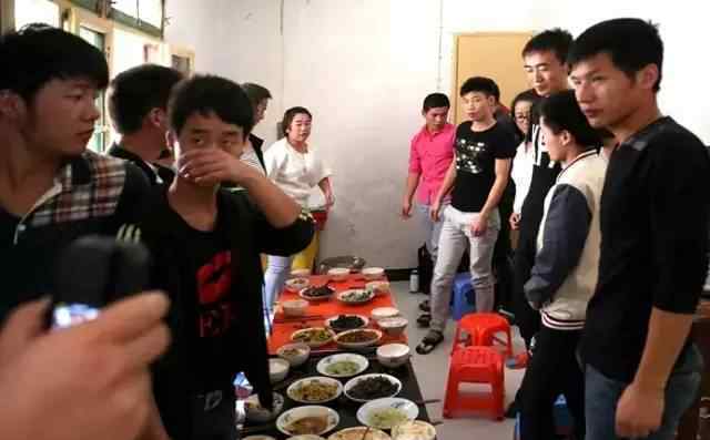 传销组织色诱洗脑 小伙因照顾女友而掉入陷阱！