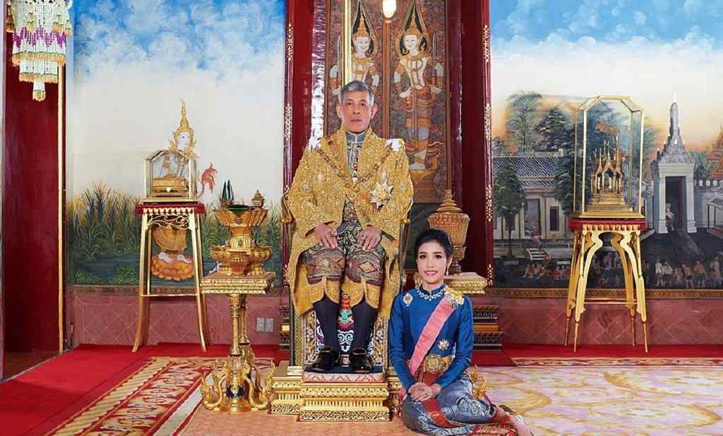 泰国国王恢复诗妮娜王室头衔 还原事发经过及背后真相！