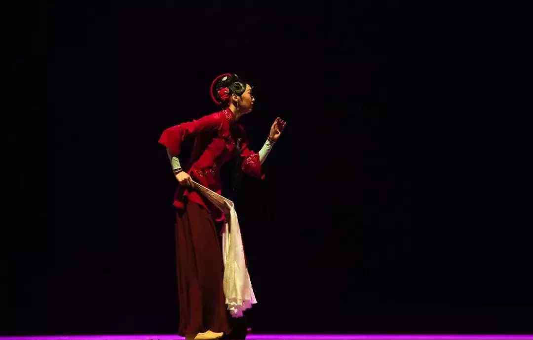 雪柔 第12届桃李杯·民族舞《那年花开》北京舞蹈学院 王雪柔