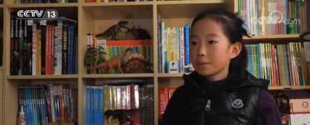 10岁单手女孩一句话回应恶意嘲笑  到底是什么状况？
