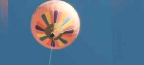 云南一景区工作人员从热气球坠亡 引发网络热议 背后真相是怎样的？