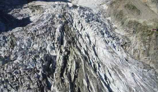 阿尔卑斯山冰川要塌 到底是什么状况？