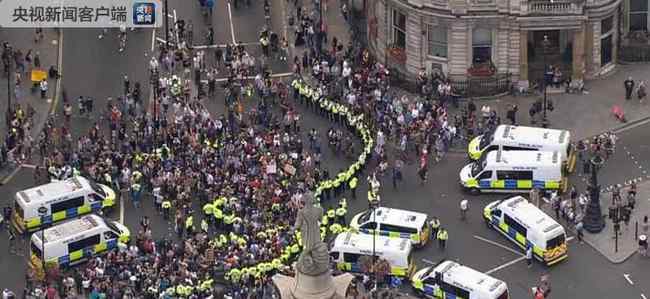 英国30城示威活动 到底什么情况呢？