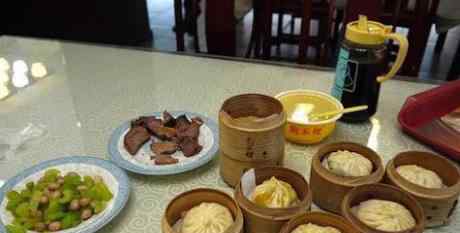 被网友评难吃 狗不理包子店报警 具体怎么回事