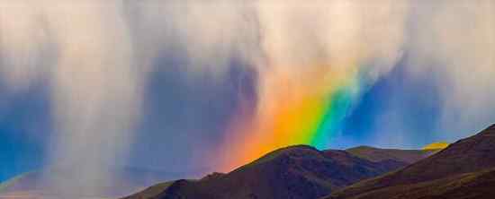 拉萨惊现彩虹瀑布 现场画面曝光简直是奇观专家解释形成原因