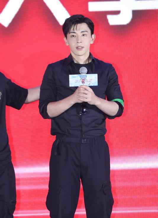 THE9参加极限挑战，女团给哥哥们送装备