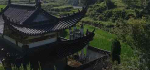 温州超豪华“活死人墓”十余年无人管 墓主身份曝光