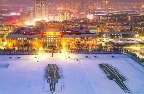 高校雪地双航母什么情况我滴龟龟，哈工程你也太秀了