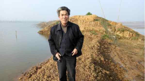 纪录片《砖厂创业记忆》在凤阳府城镇开拍，陈兆刚任制片人