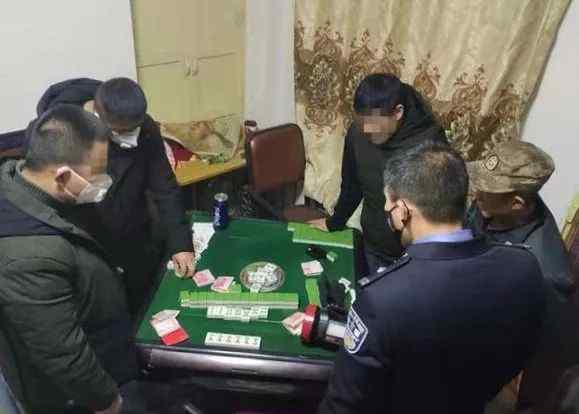 一起打牌 现在能聚一起打牌了吗？广州警方拘留100多名赌徒