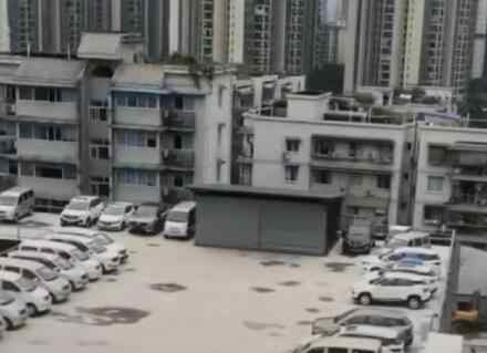 重庆楼顶加油站 重庆又现8D“魔幻”建筑
