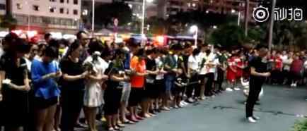 深圳市民祭奠被砸伤离世男童 网友：痛心孩子一路走好