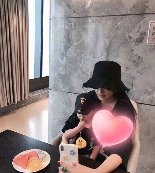 董子健为孙怡庆生说了什么网友：夸得一口彩虹屁