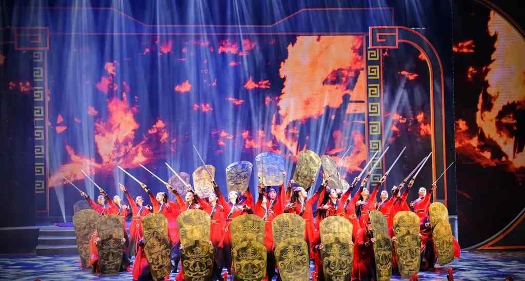 赛龙舟舞蹈 “文化力量·民间精彩”湖北省第四届群众广场舞展演