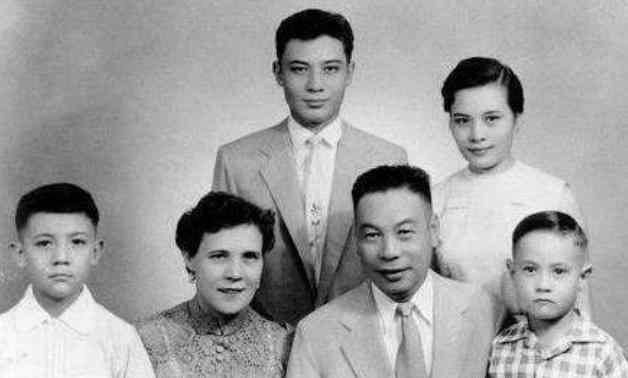 俞扬和 蒋家第一千金蒋孝章，蒋介石最疼的孙女，为何嫁给三婚的俞扬和？文章配图