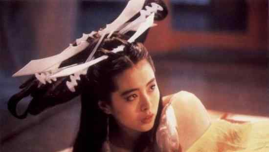 王祖贤为什么不结婚 王祖贤依旧美丽动人，至今还一人独守空房，还未结婚，是啥原因呢？