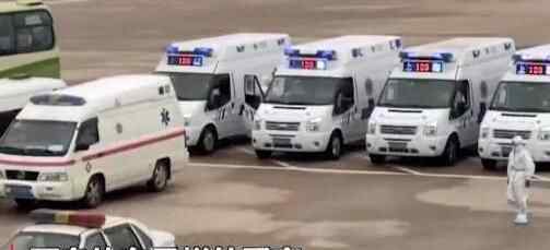 现场堪比大片!上海浦东机场一航班落地 大量救护车严阵以待究竟是怎么回事？