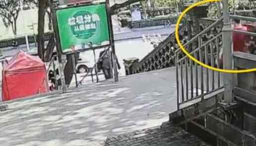 大爷家十几万现金丢失 监控拍到“凶手”让人意外究竟是怎么回事？