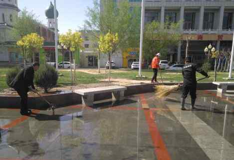 洗广场 开展广场清洗工作  有效提升城市颜值