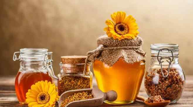 蜂王浆和蜂蜜的区别 浅谈蜂蜜和蜂王浆的区别。