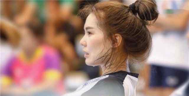 泰国排球队美女队员阿农波恩：她因一张流汗素颜走红