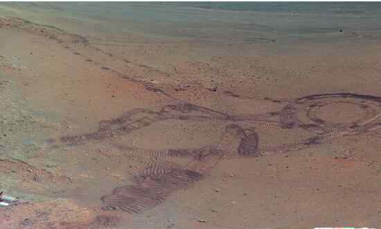 火星表面纹身图案之谜,火星惊现黑色条纹图