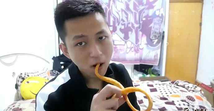 敬汉卿吃孔雀 敬汉卿吃孔雀肉引争议 敬汉卿是谁怎么火起来的