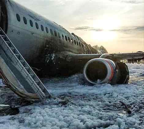 俄航客机起火事故现＂英雄空姐＂塔季扬娜