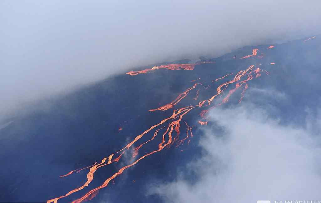 法属留尼汪岛圣皮埃尔Saint Pierre火山爆发 熔岩流淌成河